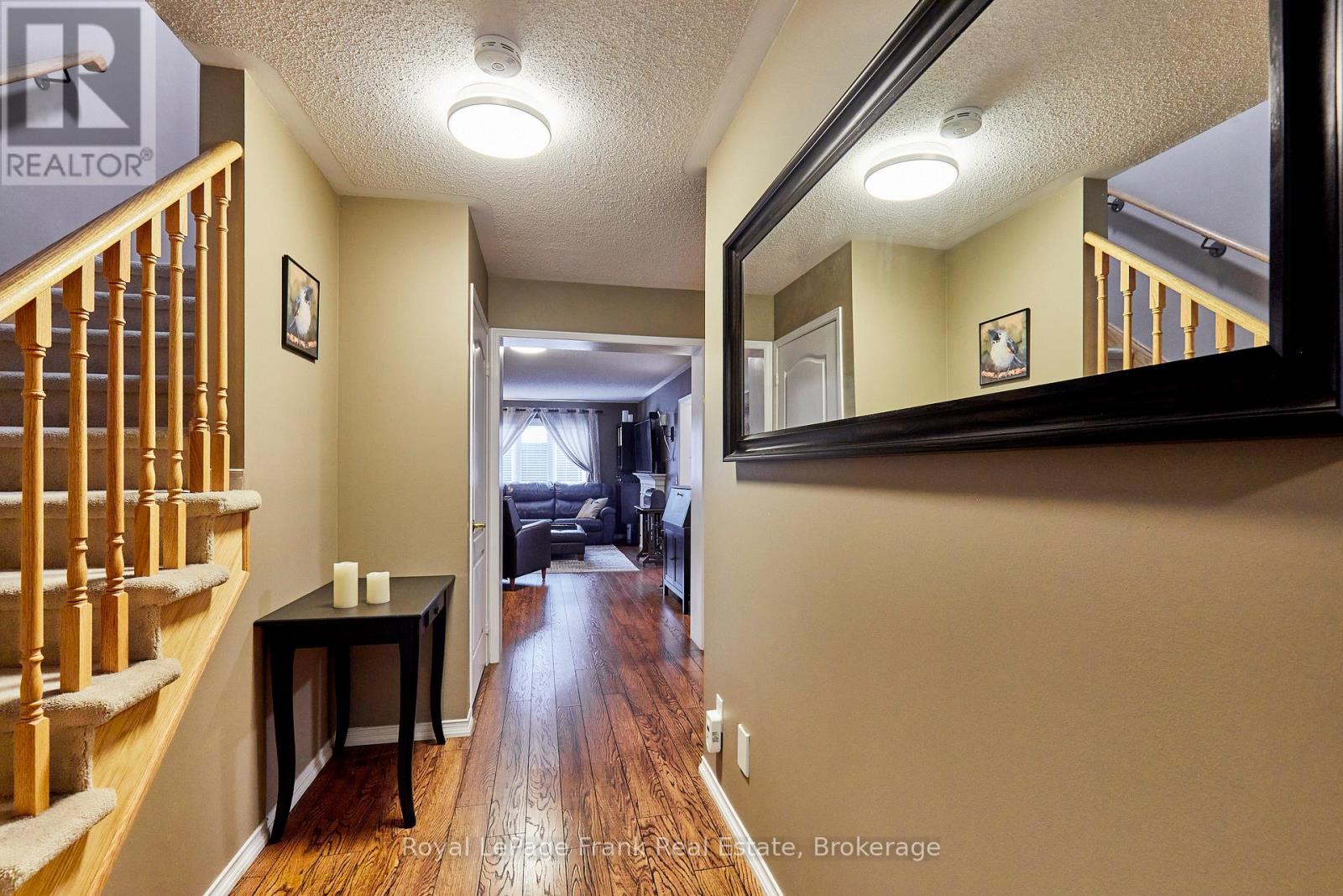 10 LANDER CRESCENT - 9