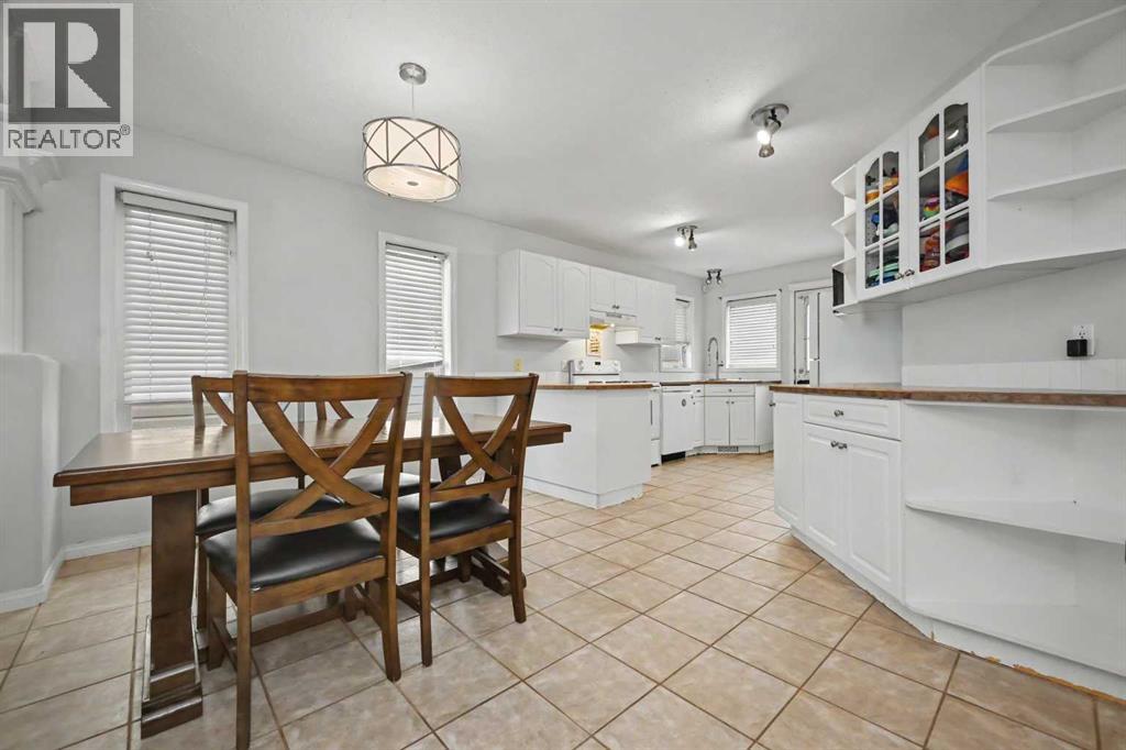 10449 122 Avenue - 6
