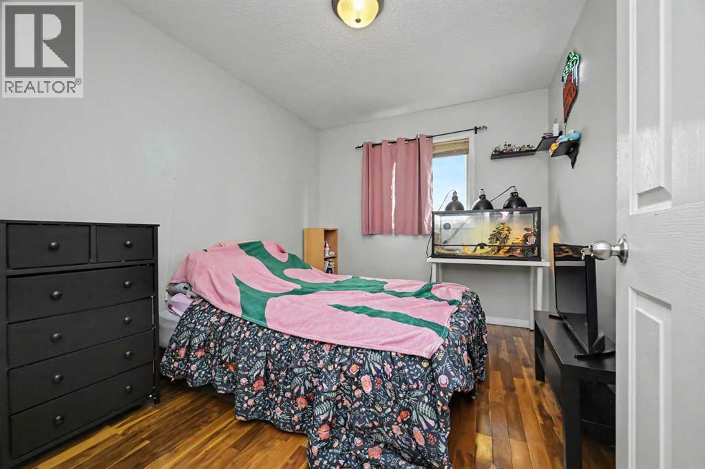 10449 122 Avenue - 15