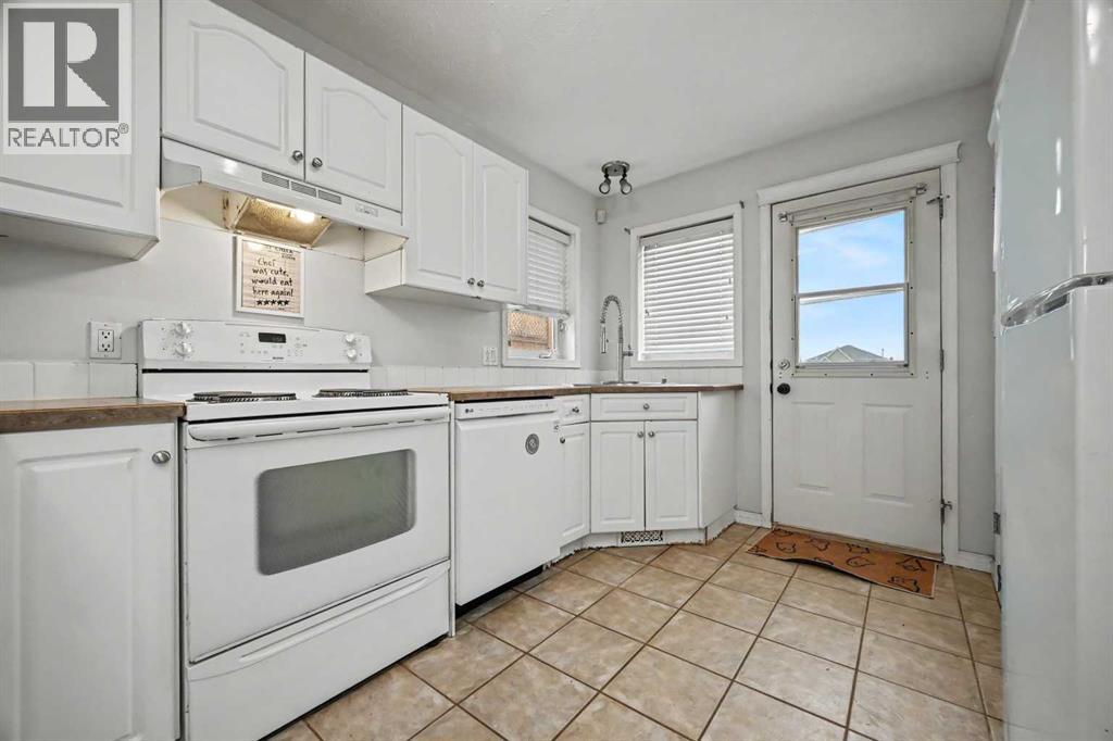 10449 122 Avenue - 9