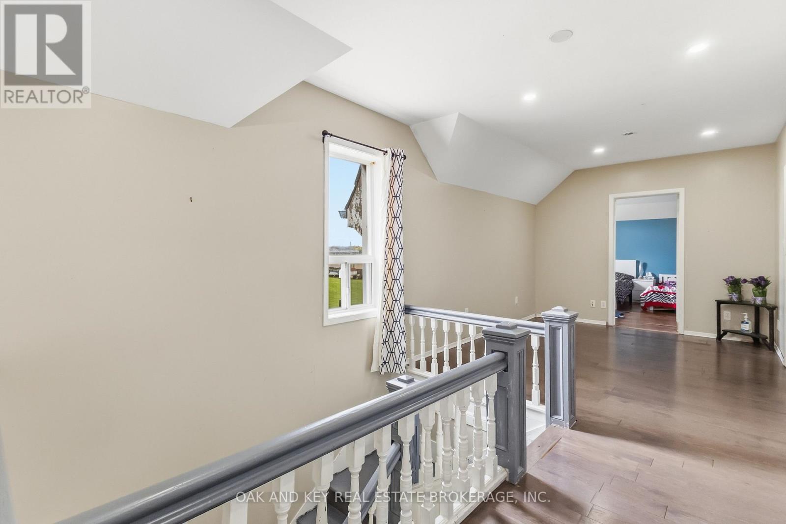47299 JOHN STREET - 21