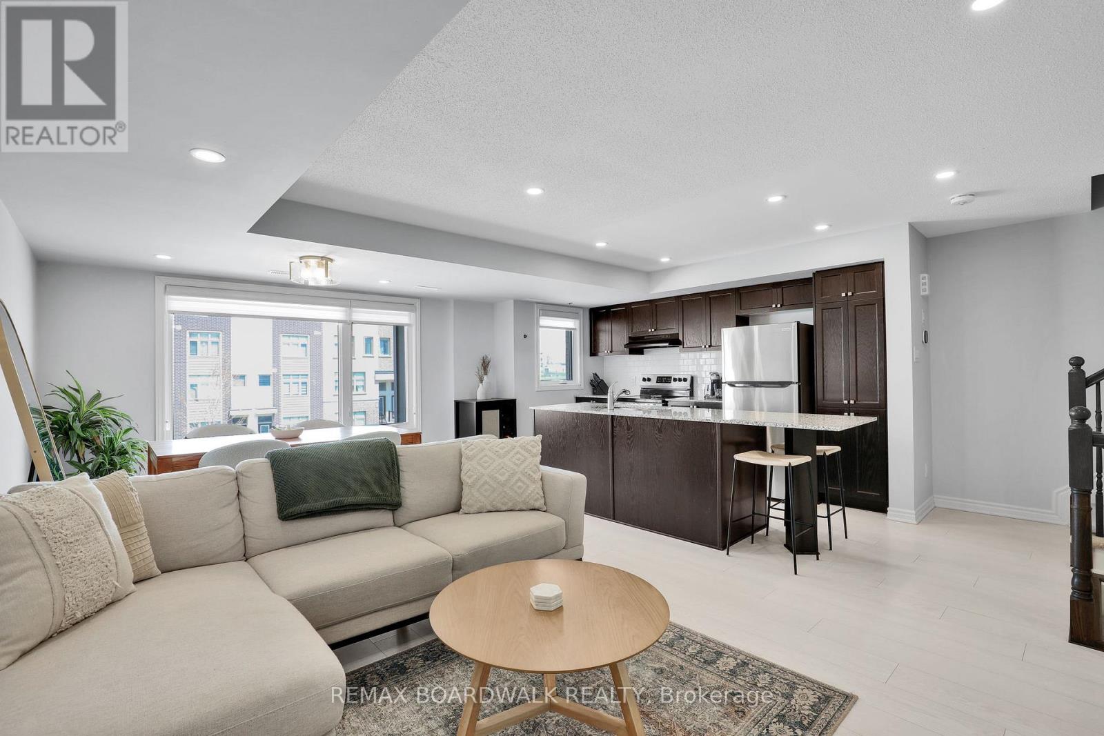 810 MIKINAK ROAD - 2