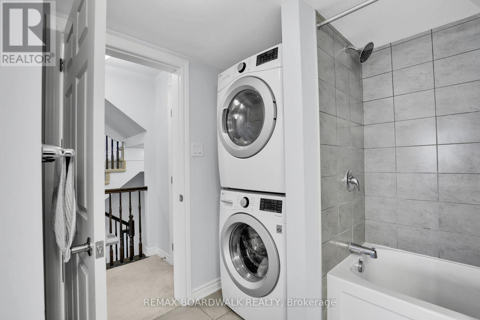 810 MIKINAK ROAD - 26