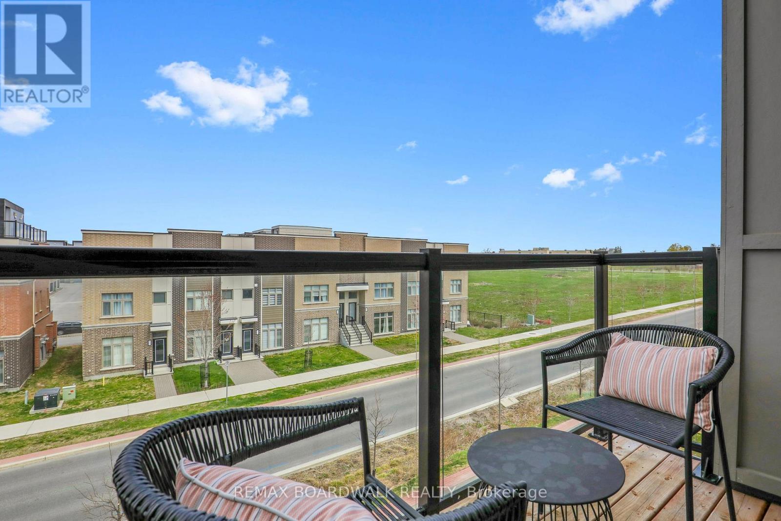 810 MIKINAK ROAD - 34