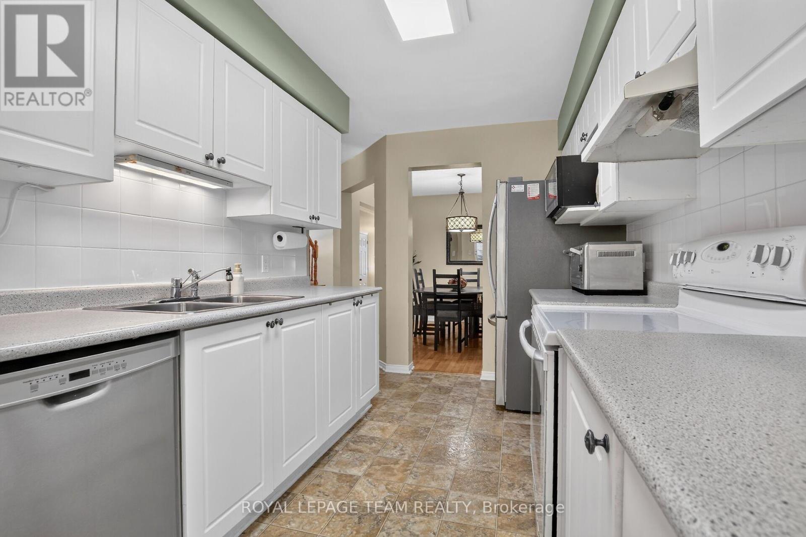 2 WITTINGHAM DRIVE - Image 19