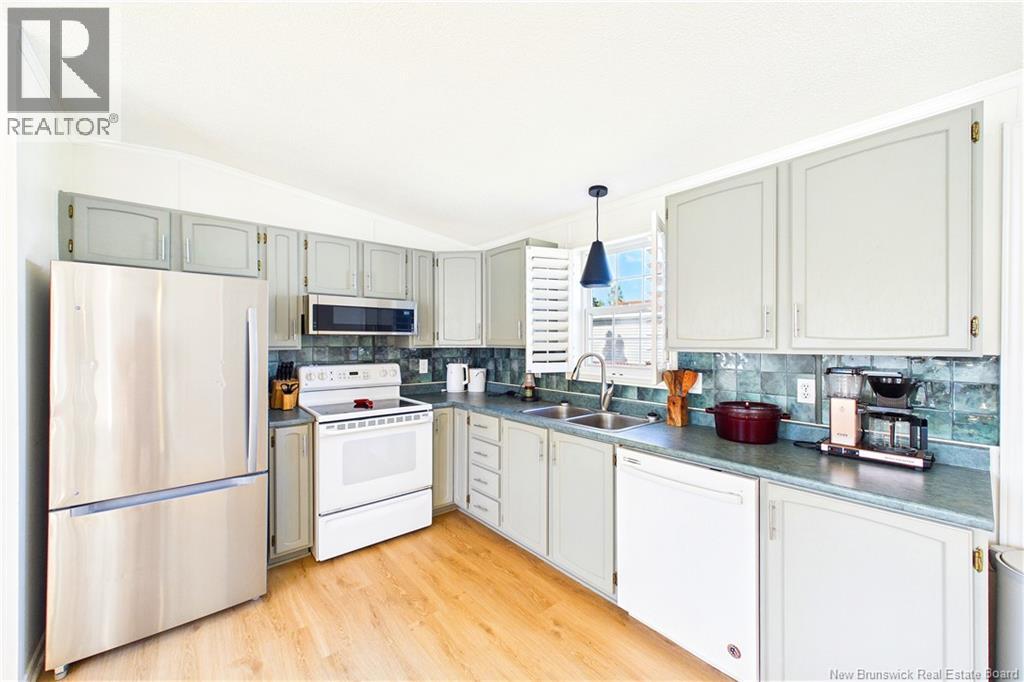 53 Andre - Image 11