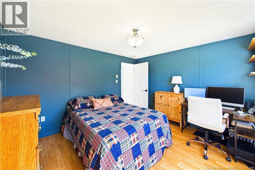 53 Andre - Image 23