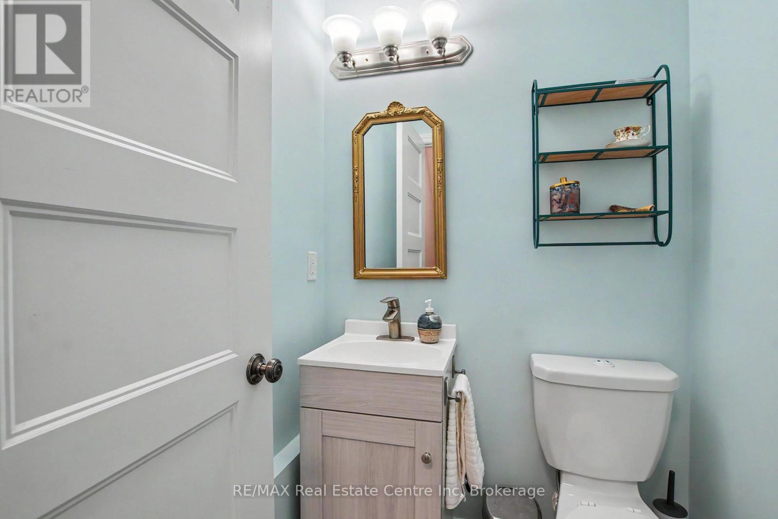 #15 167 ARKELL ROAD - 14