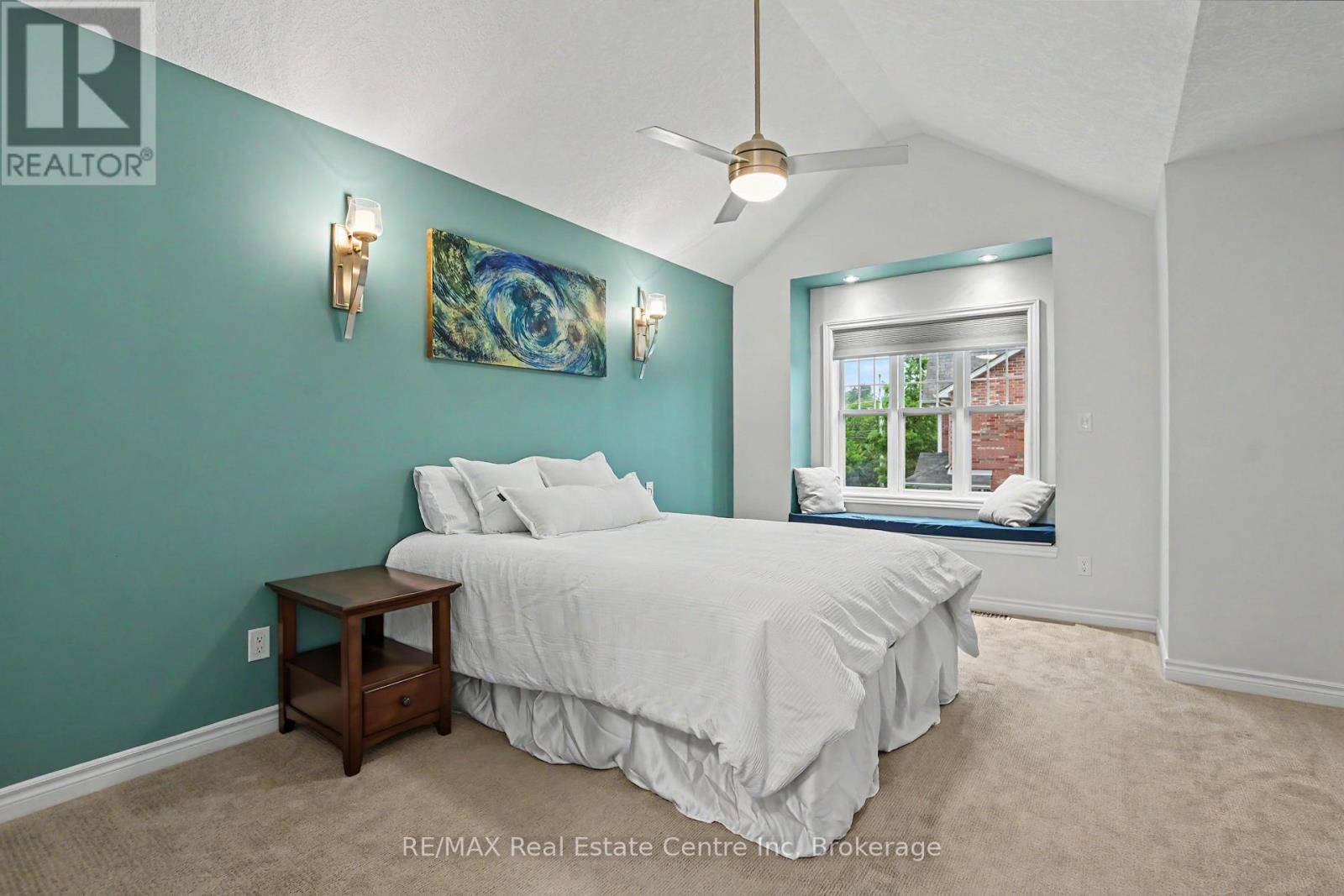 #15 167 ARKELL ROAD - 15