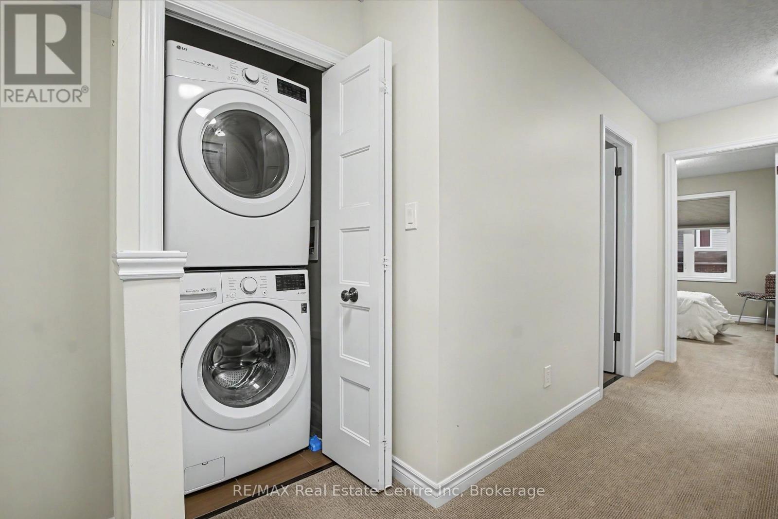#15 167 ARKELL ROAD - 24