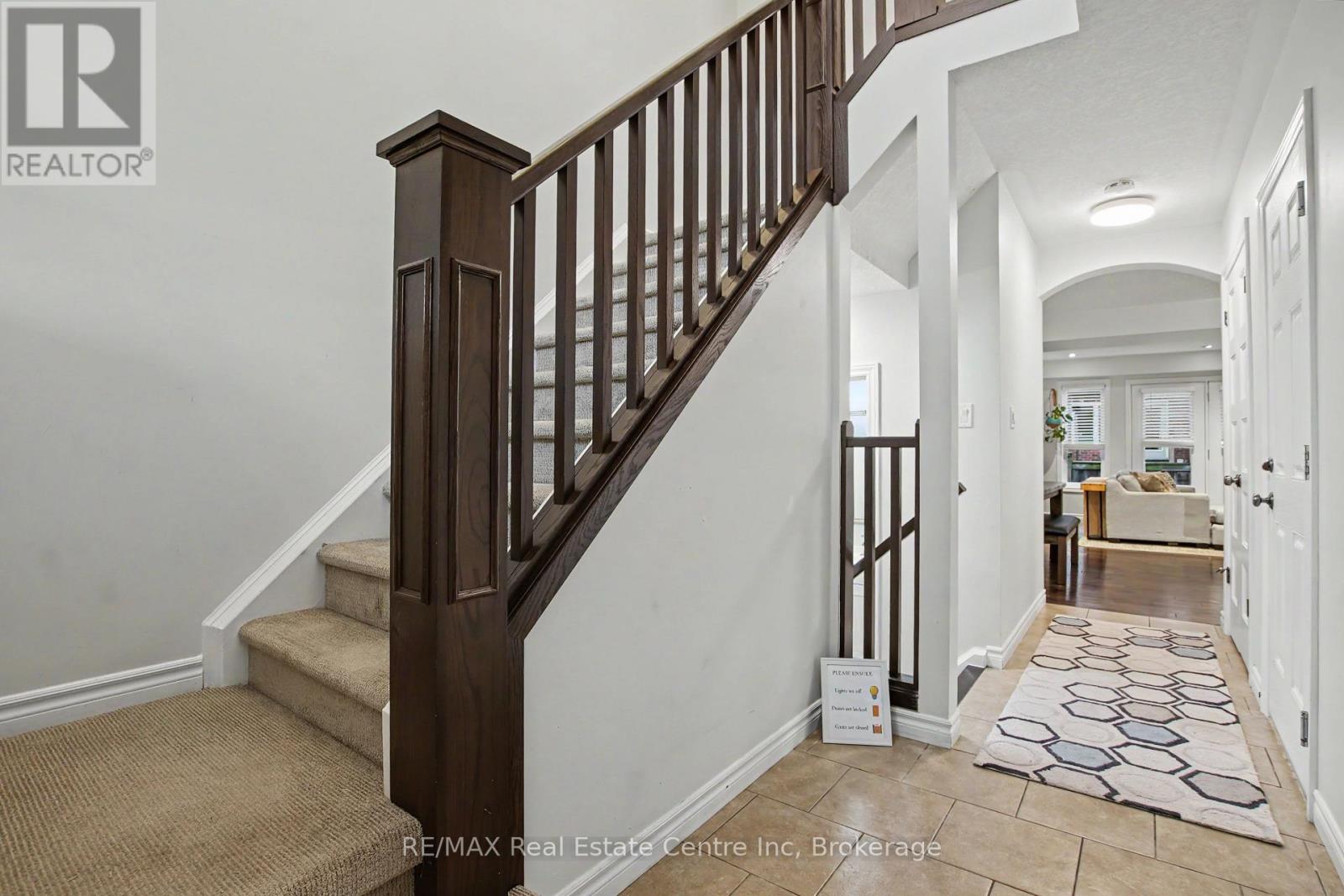 #15 167 ARKELL ROAD - 6