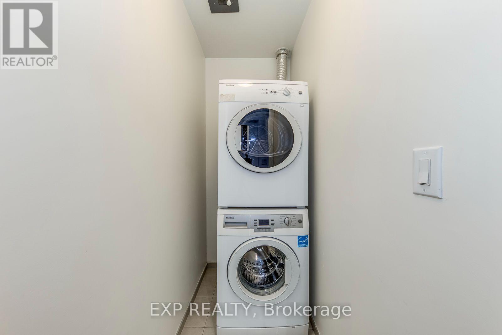 #309 70 TEMPERANCE STREET - 24