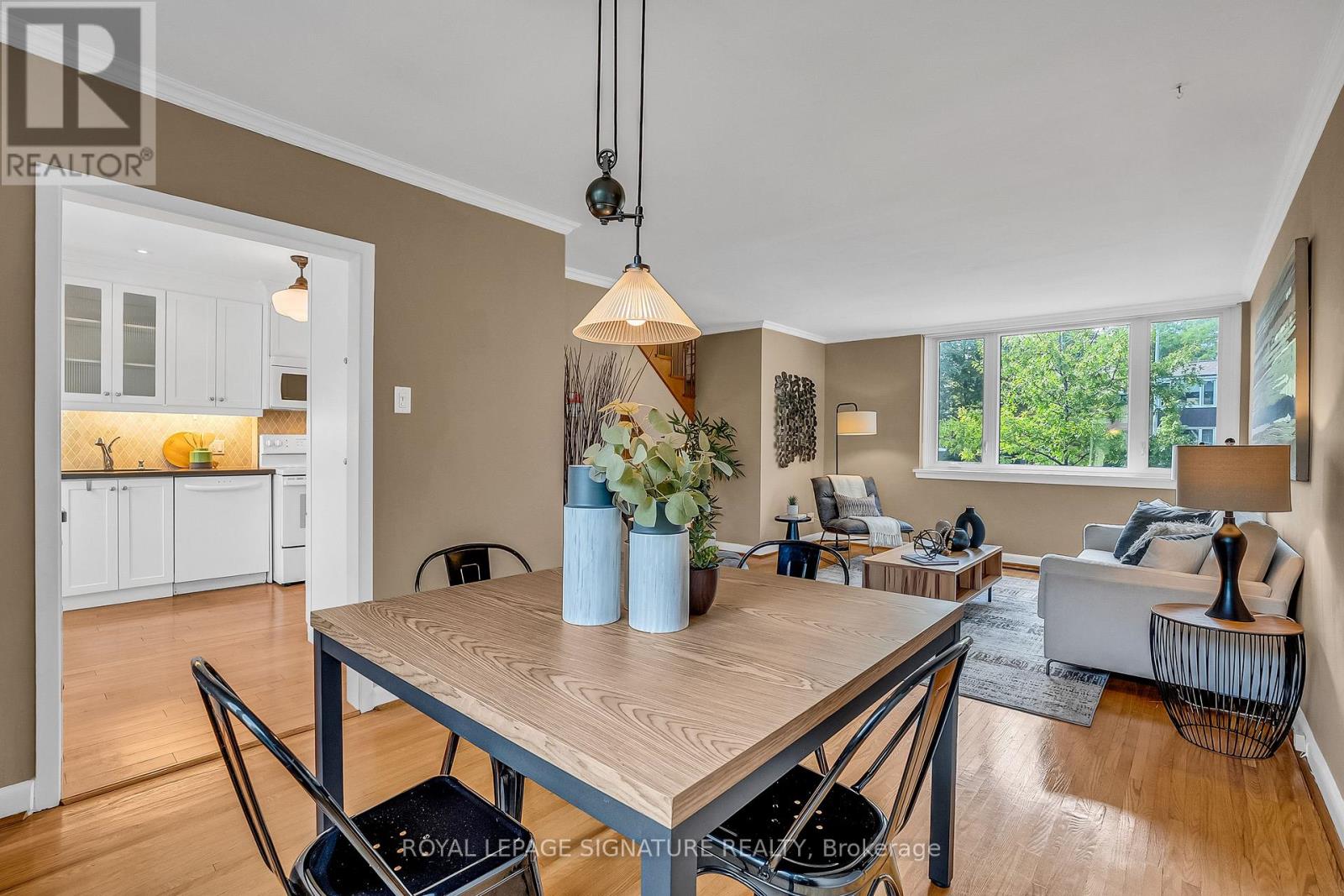 #10 119 SOUTHILL DRIVE - 10