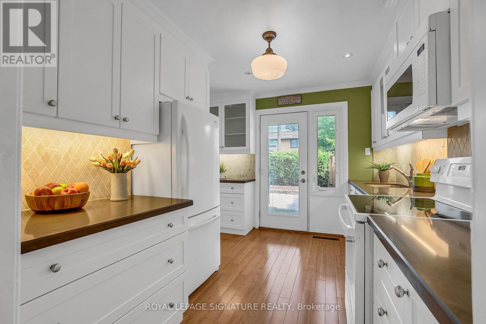 #10 119 SOUTHILL DRIVE - 11