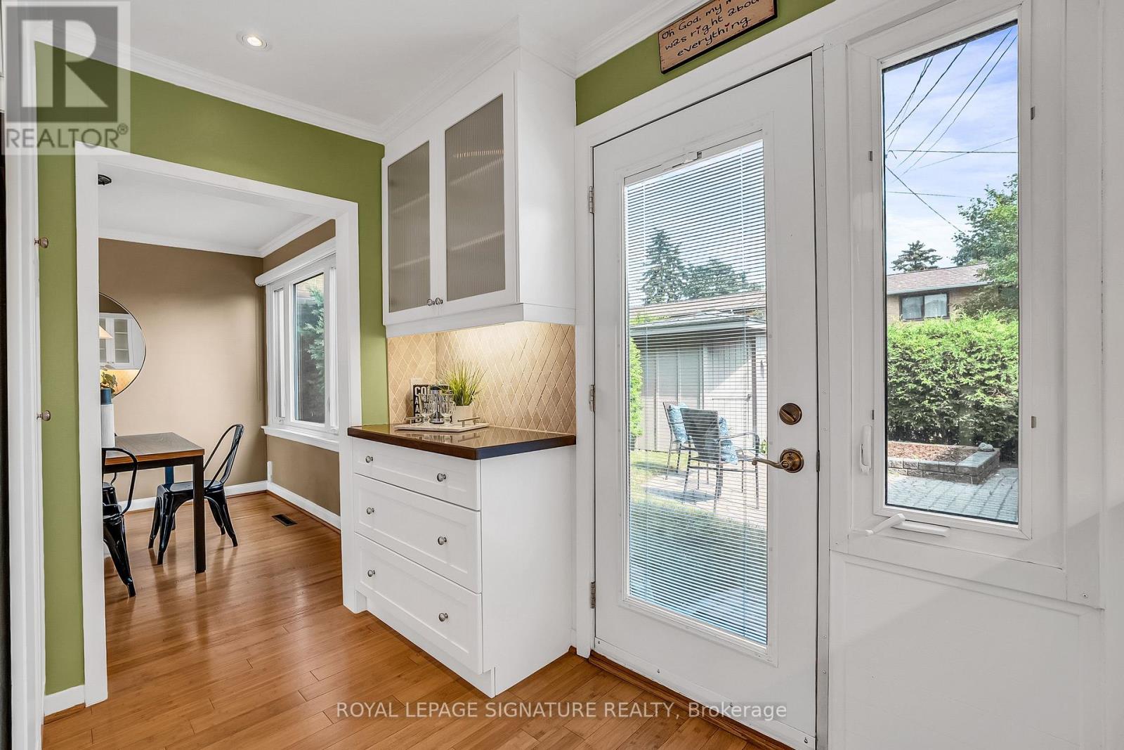 #10 119 SOUTHILL DRIVE - 14