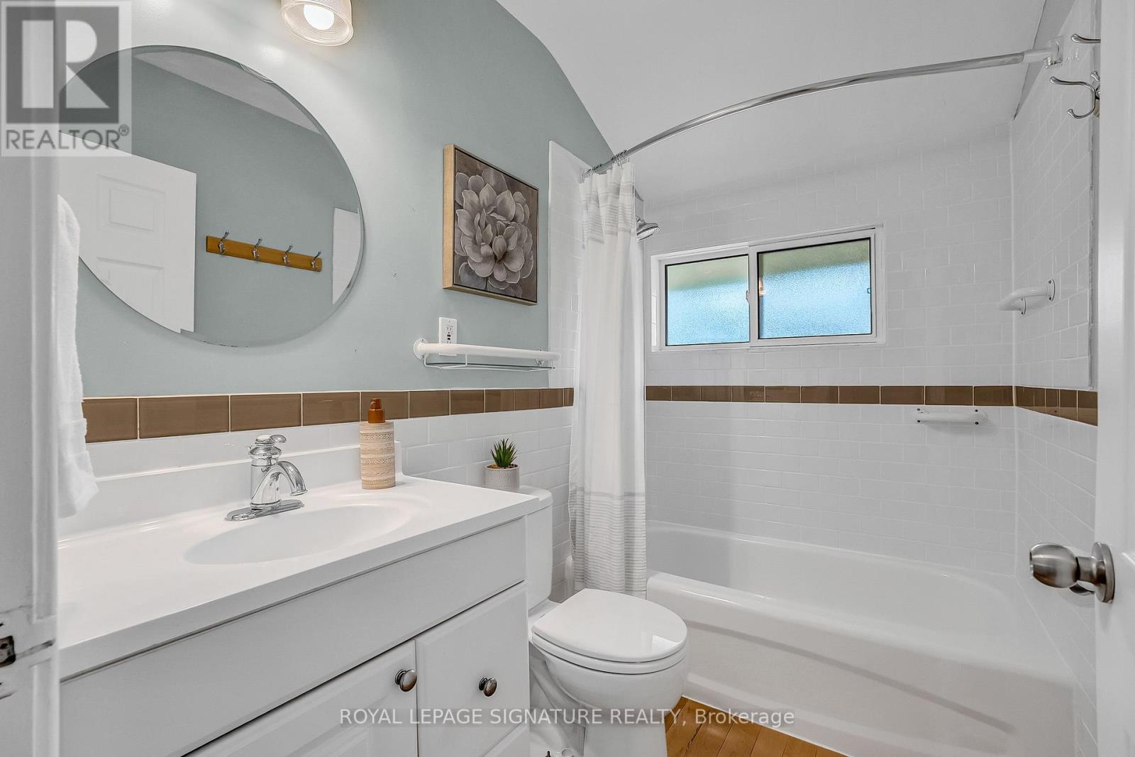 #10 119 SOUTHILL DRIVE - 21