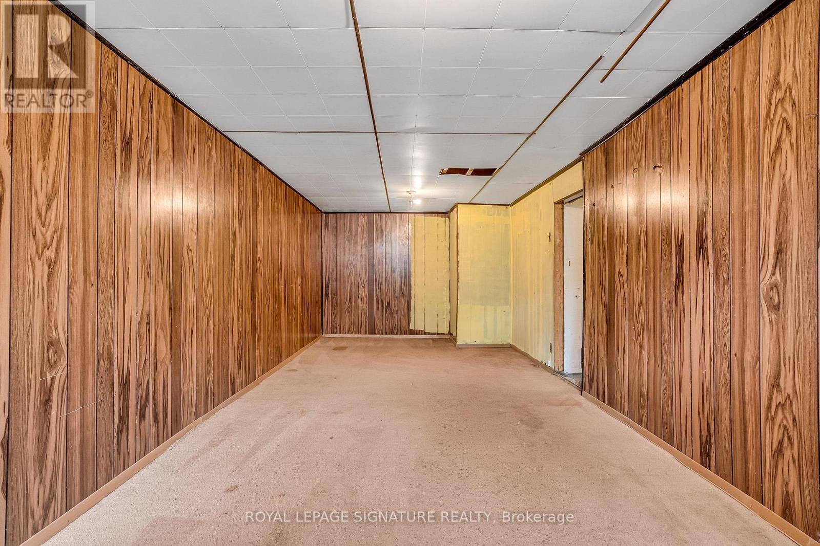 #10 119 SOUTHILL DRIVE - 23