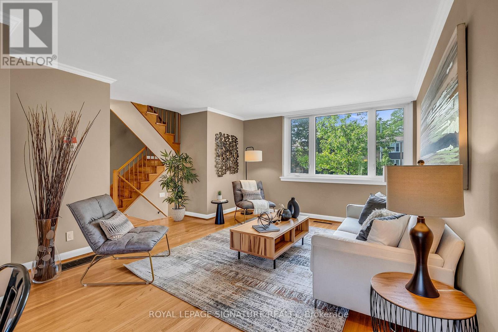 #10 119 SOUTHILL DRIVE - 6