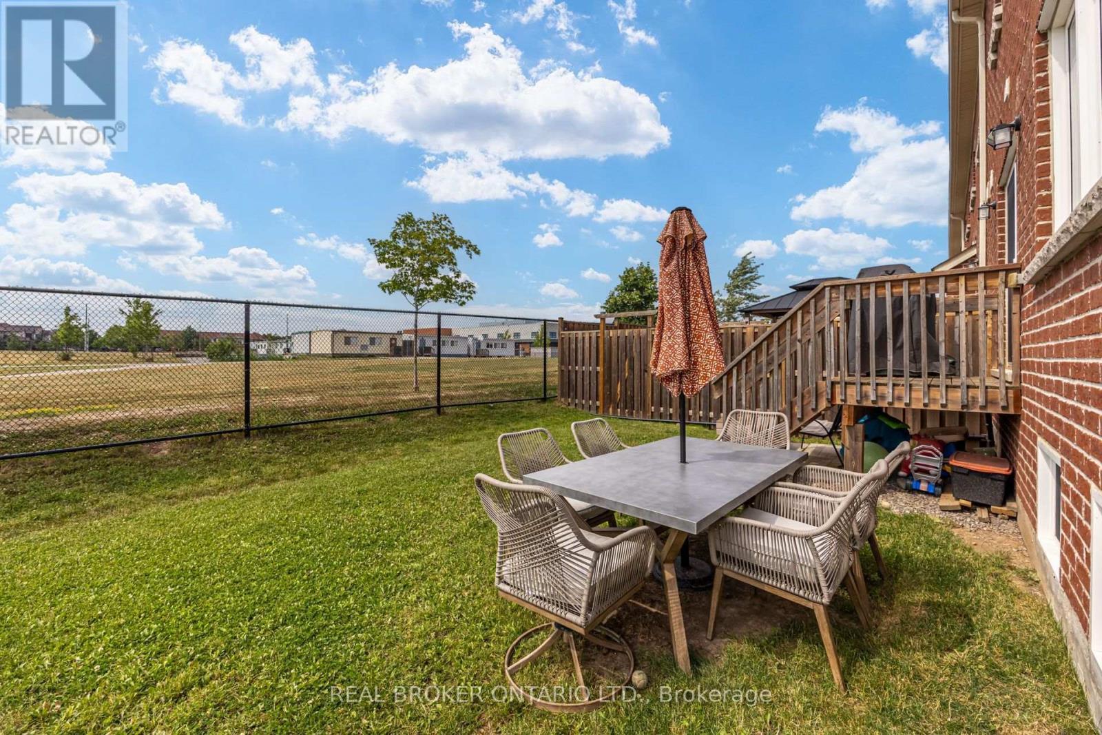 1178 DUIGNAN CRESCENT - 33