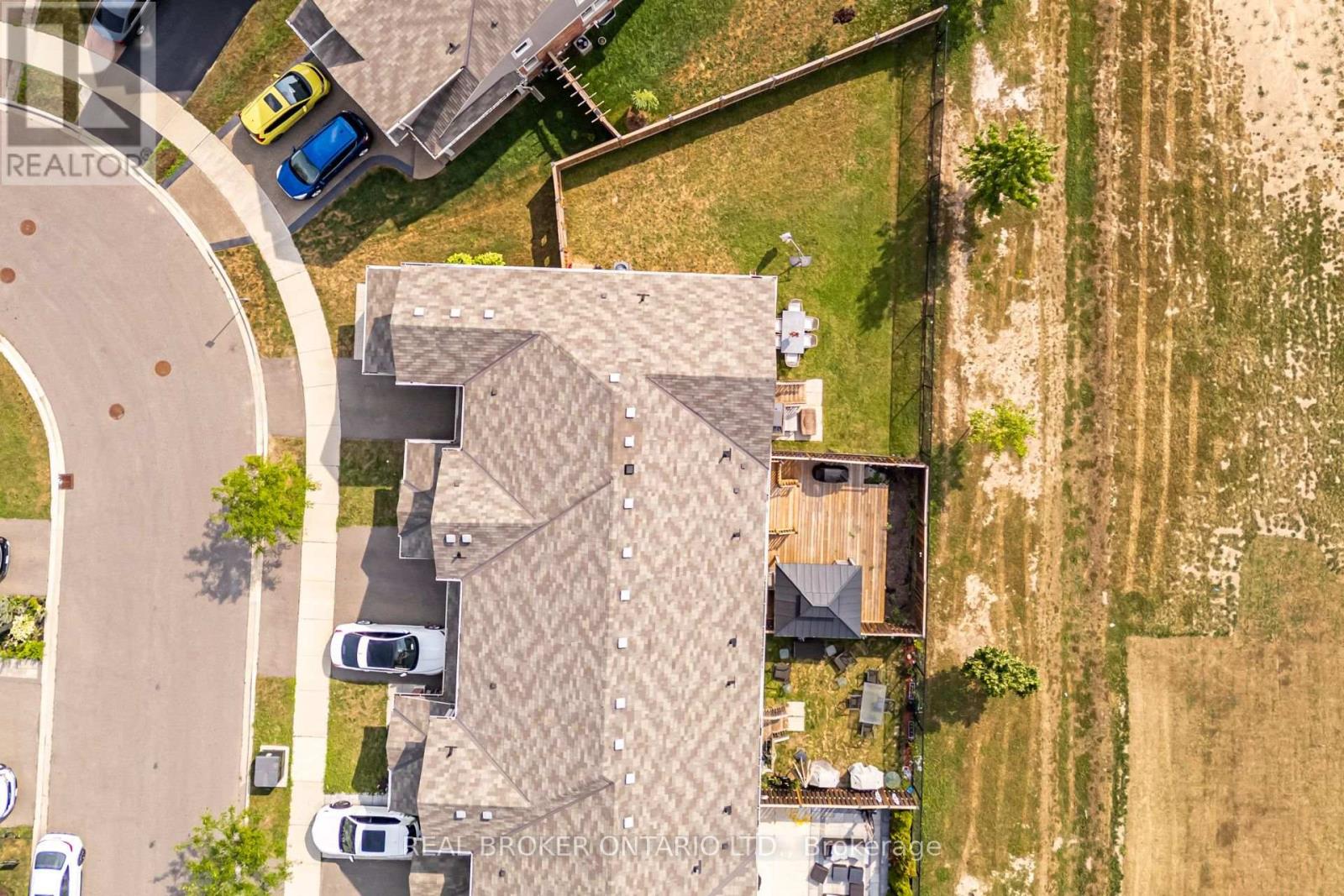 1178 DUIGNAN CRESCENT - 36