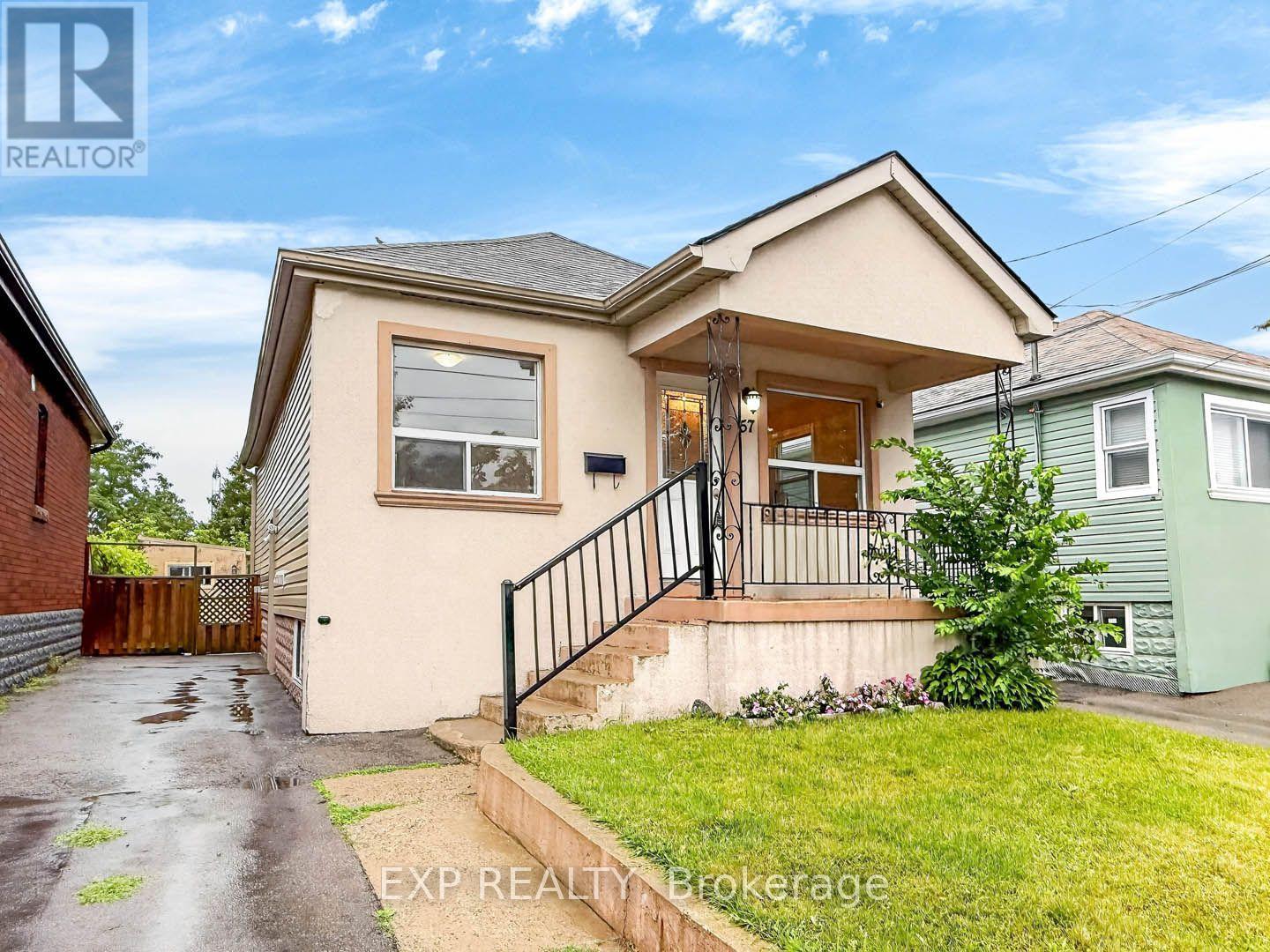 57 WEIR STREET S - 2