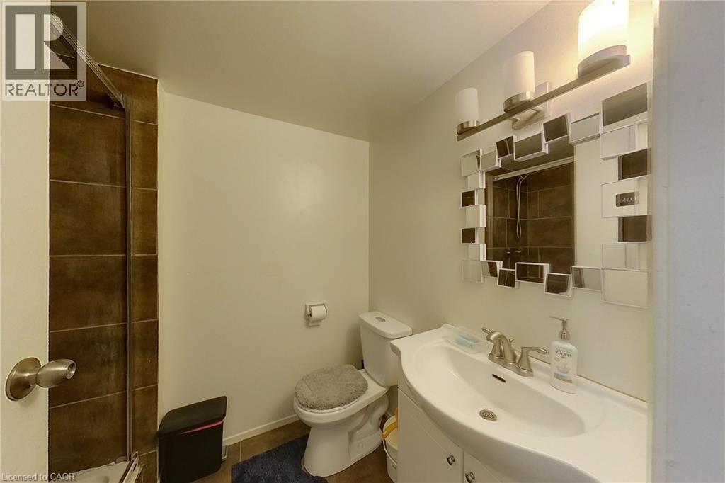 #301 65 N SILVERCREEK Parkway N - 17