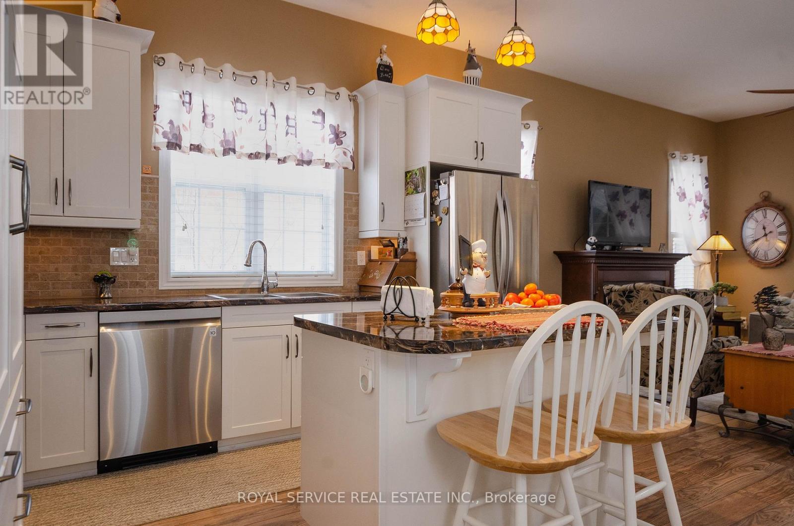 844 WILKINS GATE - 3