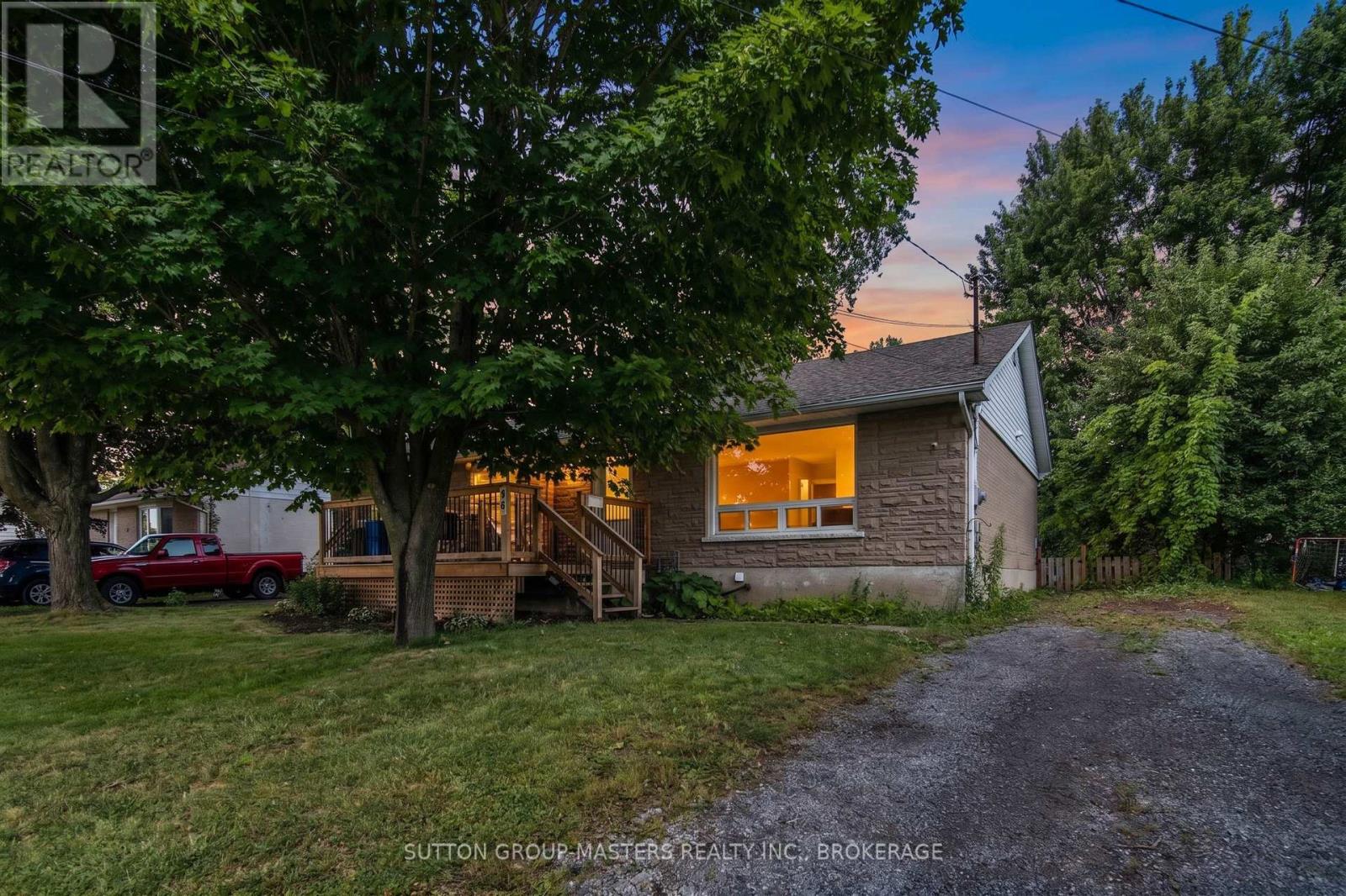 46 MORDEN CRESCENT - 1