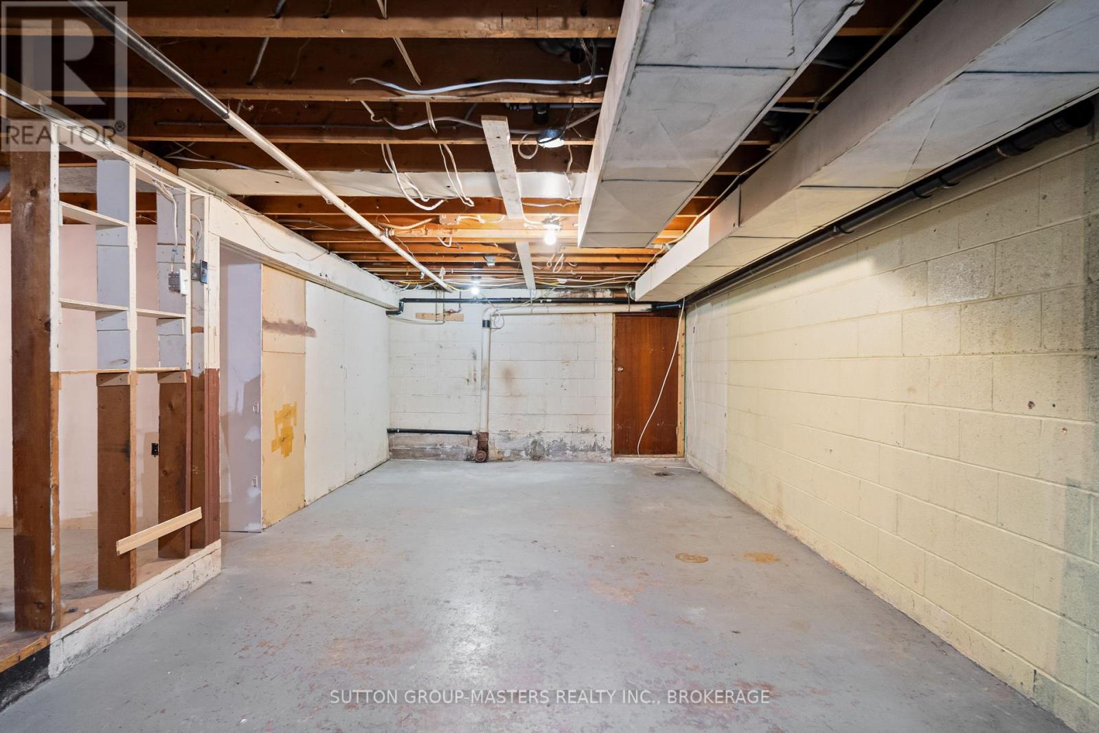 46 MORDEN CRESCENT - 24