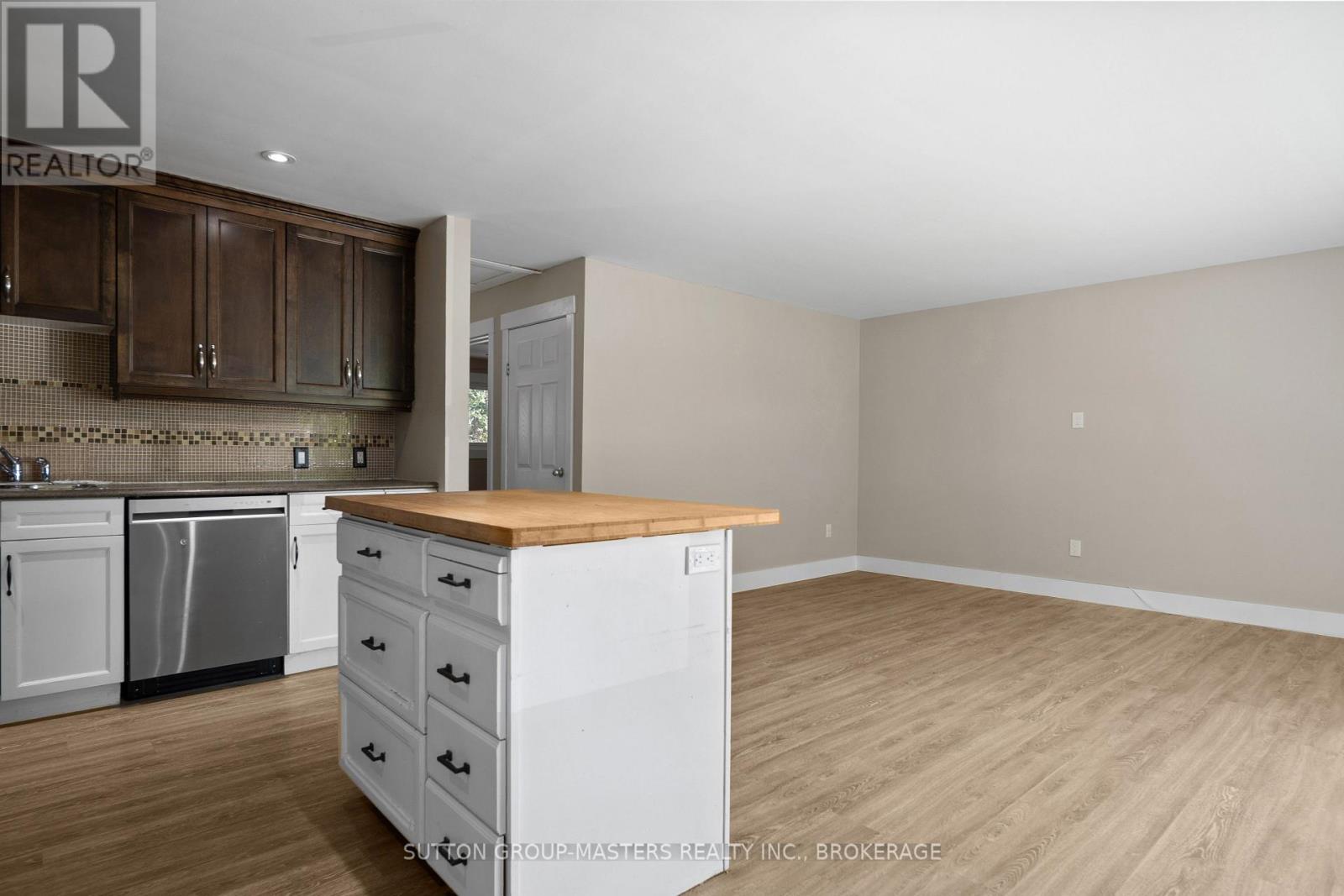 46 MORDEN CRESCENT - 5