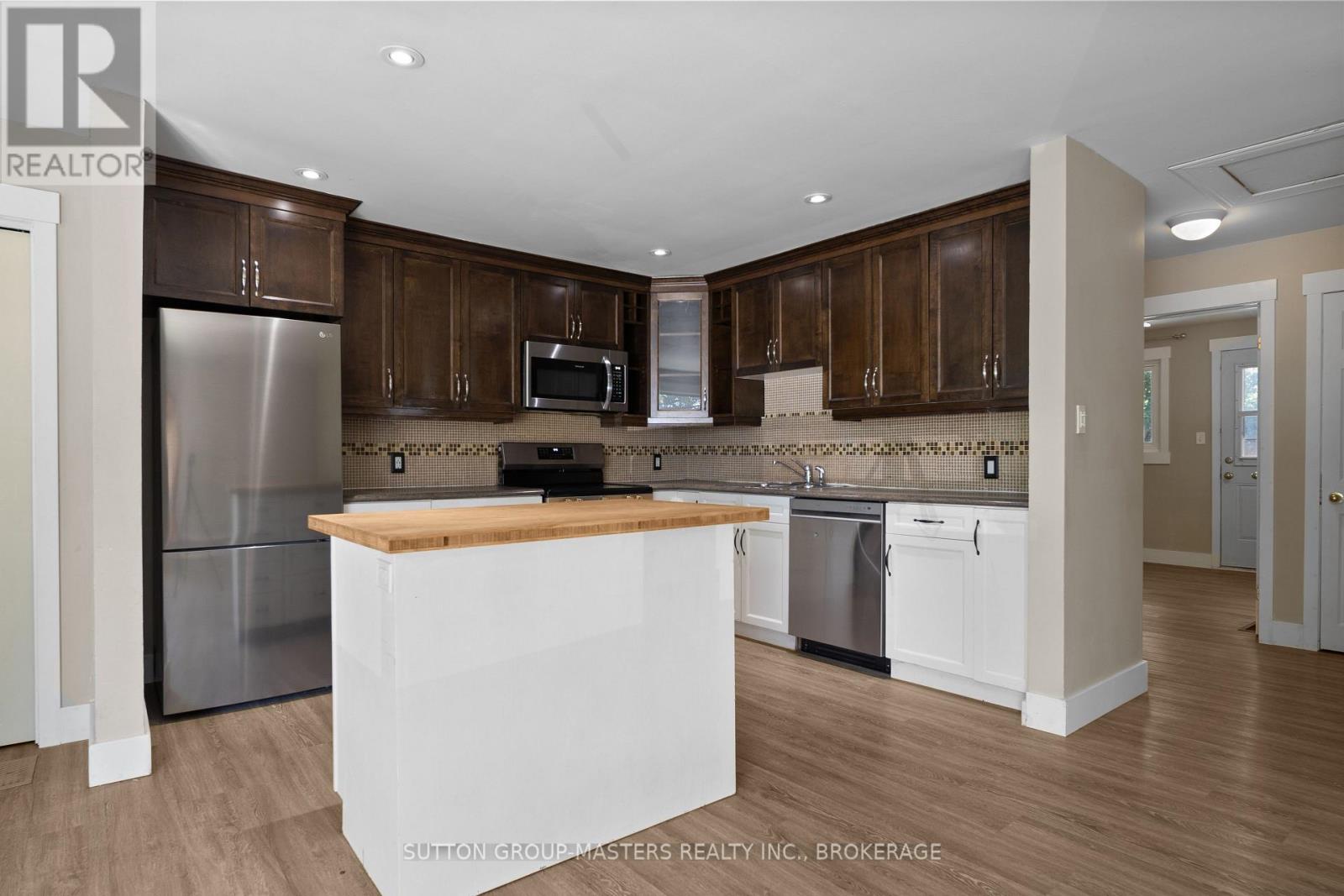 46 MORDEN CRESCENT - 9