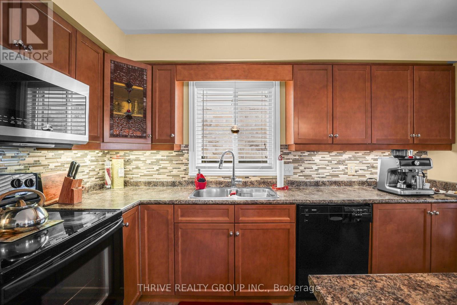1351 PLEASANTVIEW DRIVE - 19