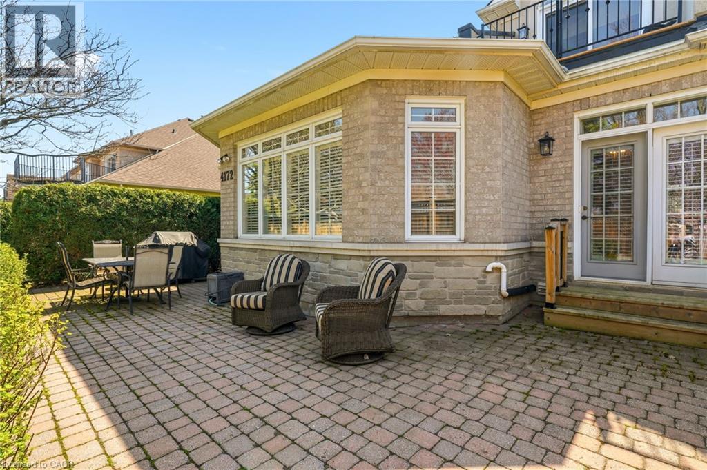 4172 STONEBRIDGE Crescent - 41