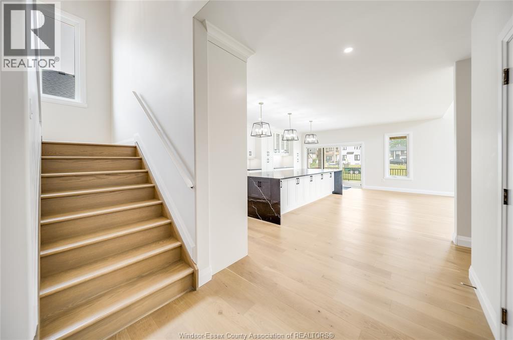 116 KINGSBRIDGE DRIVE - 22