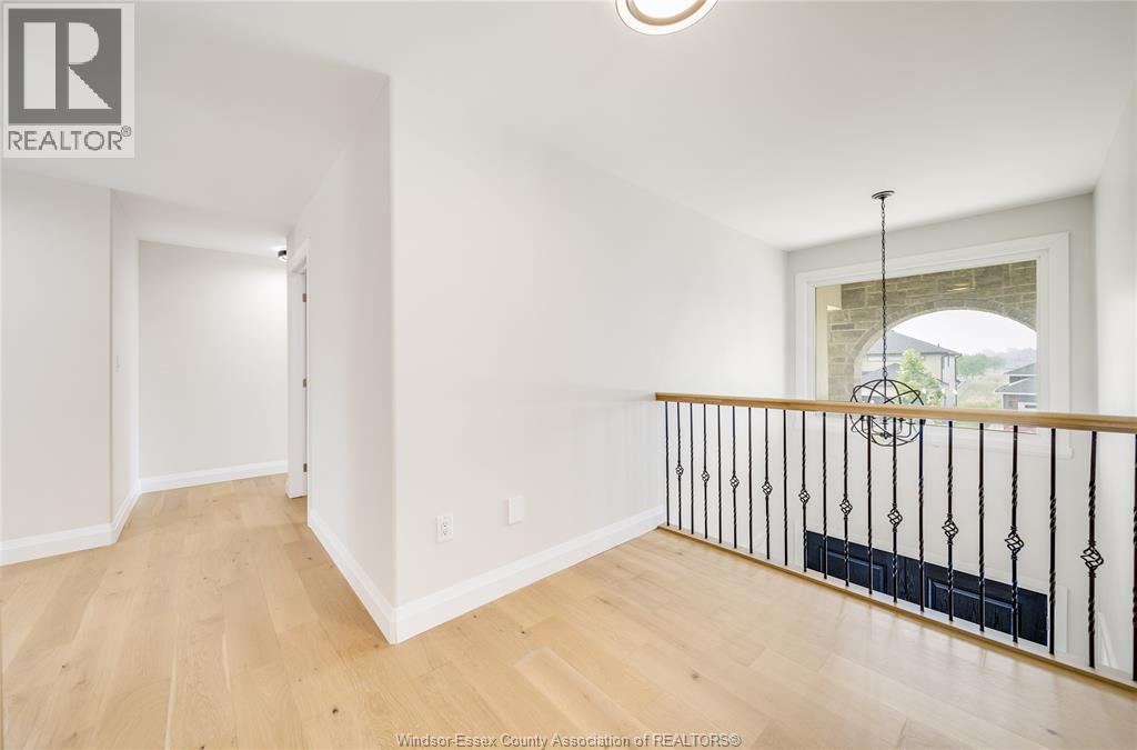 116 KINGSBRIDGE DRIVE - 24