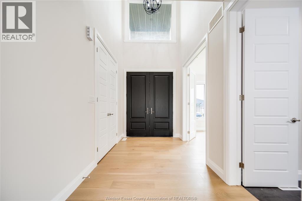 116 KINGSBRIDGE DRIVE - 6