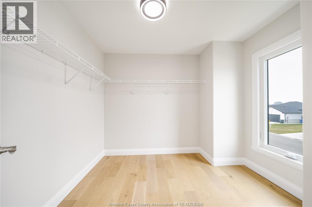 116 KINGSBRIDGE DRIVE - 31