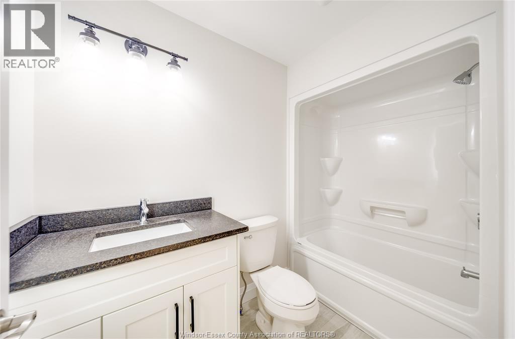 116 KINGSBRIDGE DRIVE - 39