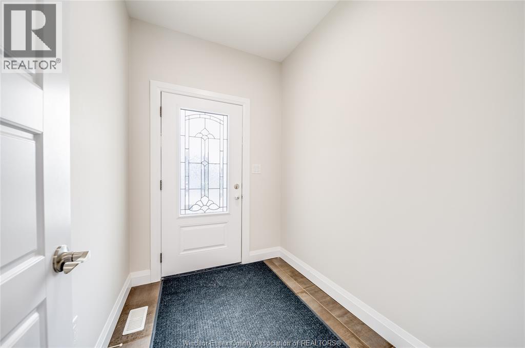 116 KINGSBRIDGE DRIVE - 21