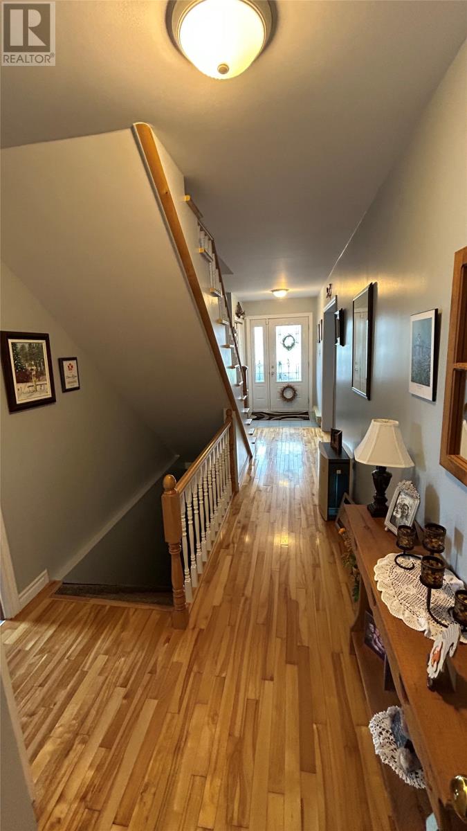 2 MacNeil Crescent - Image 4