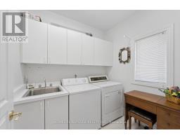 11 Sorrento Drive, Richmond Hill, ON L4C0J8 Photo 25