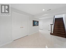 11 Sorrento Drive, Richmond Hill, ON L4C0J8 Photo 38