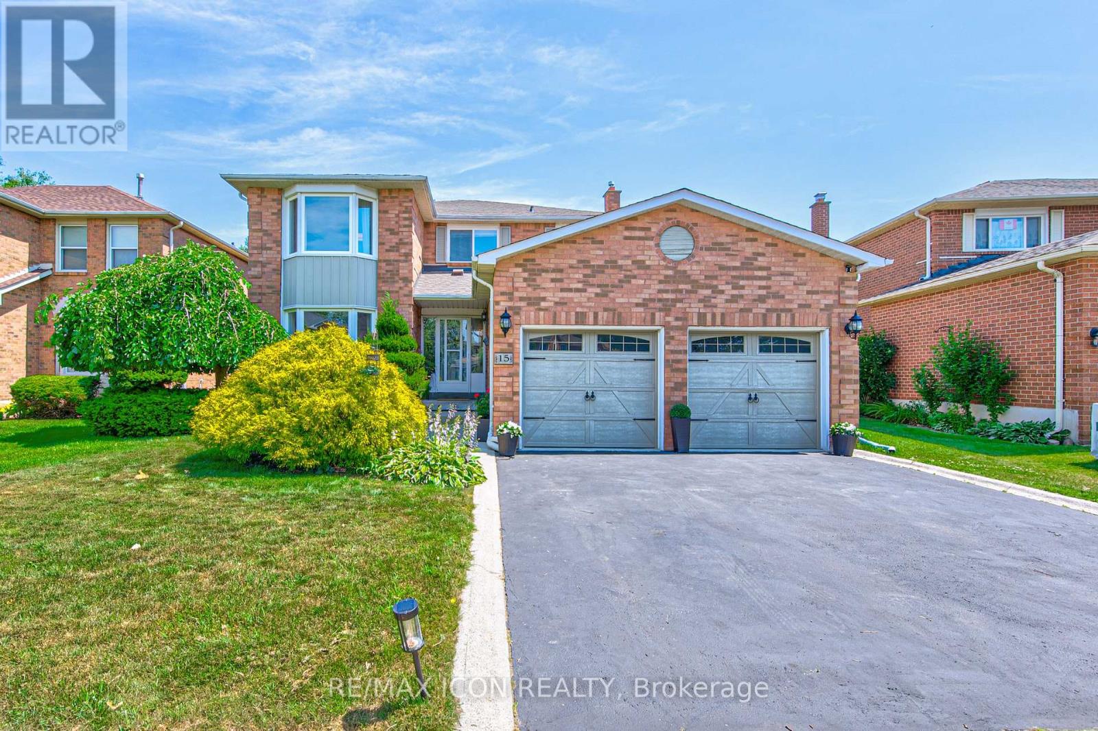 15 HALL CRESCENT - 1