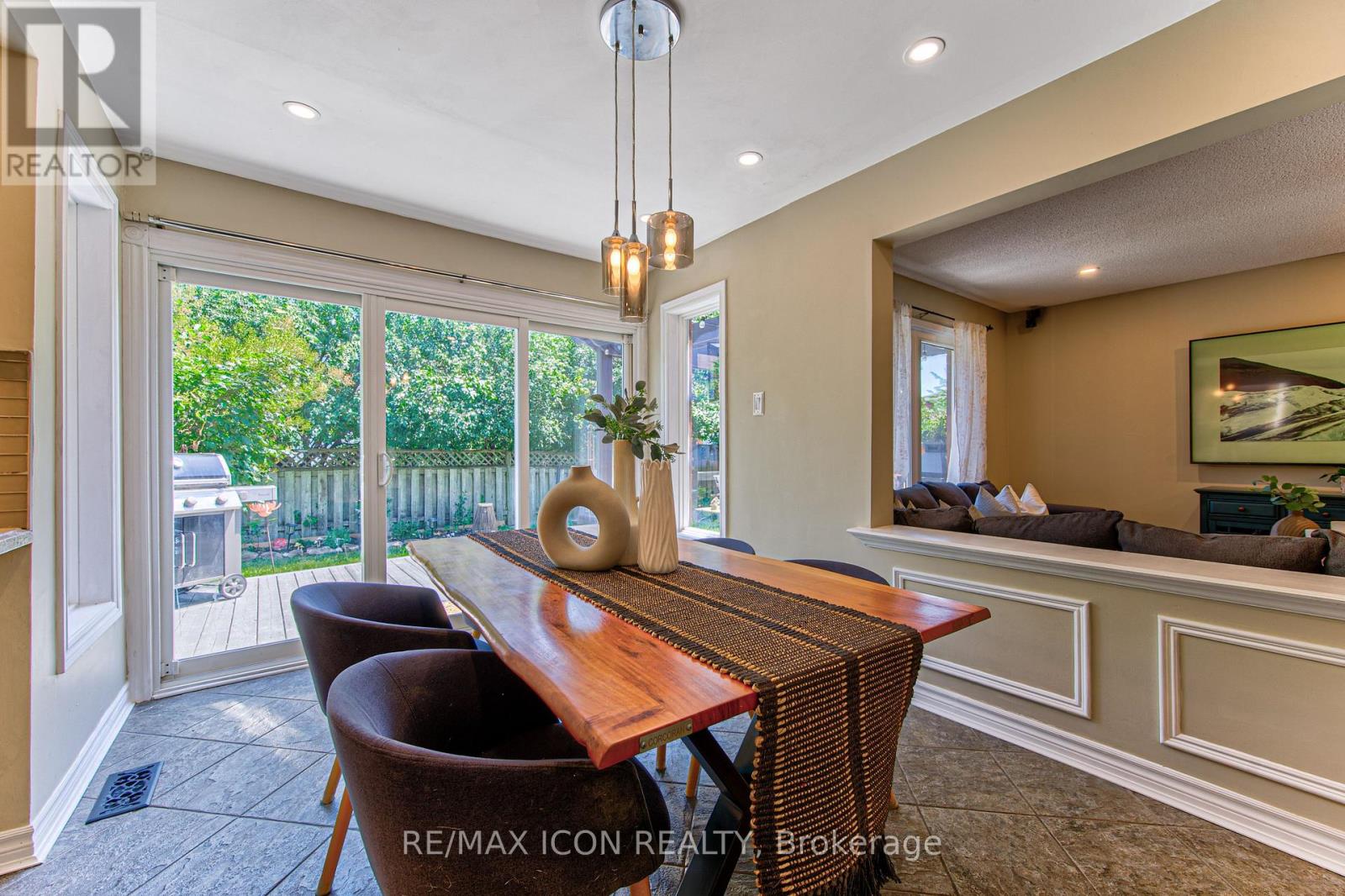 15 HALL CRESCENT - 13