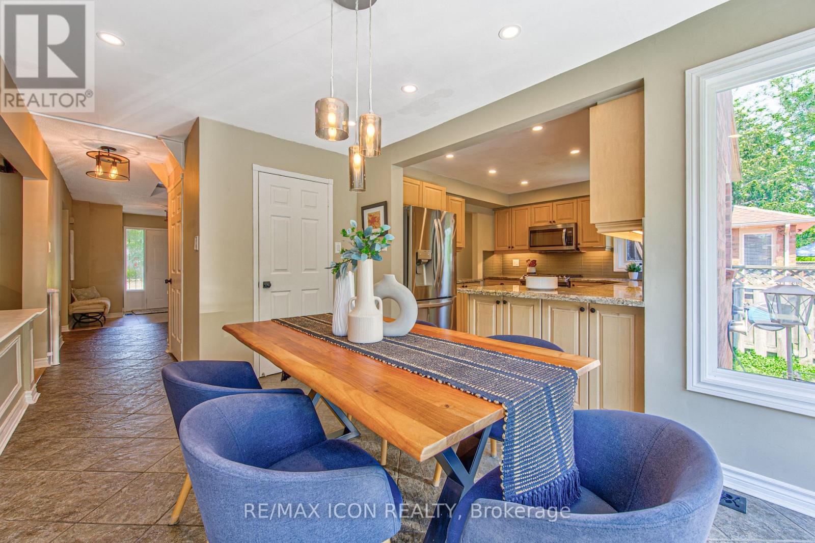 15 HALL CRESCENT - 14