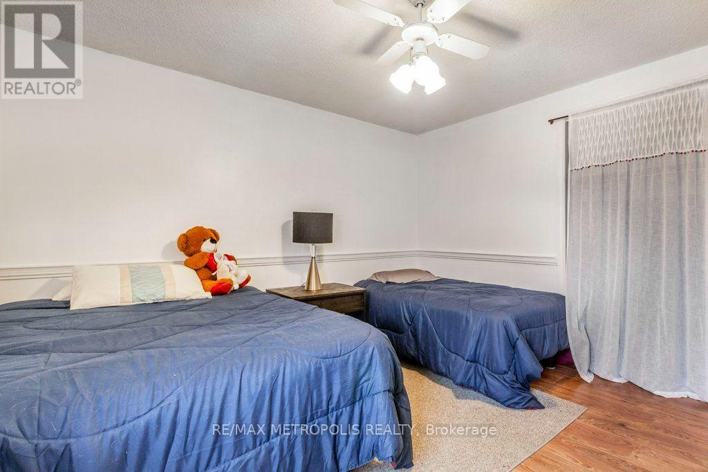 269 BURNETT AVENUE - 20