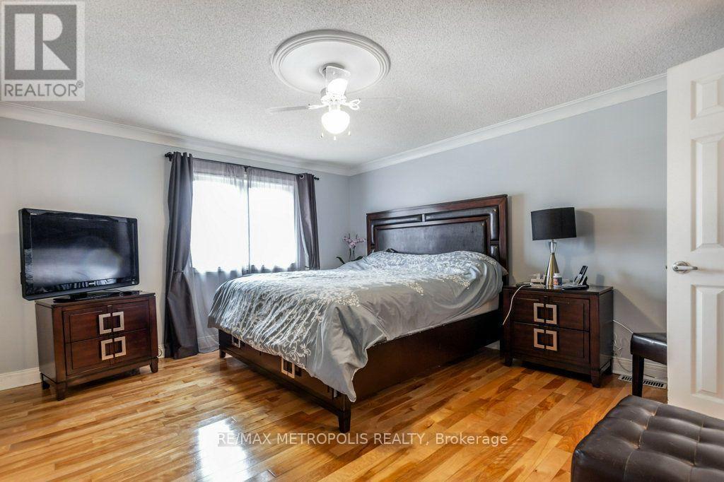 269 BURNETT AVENUE - 24