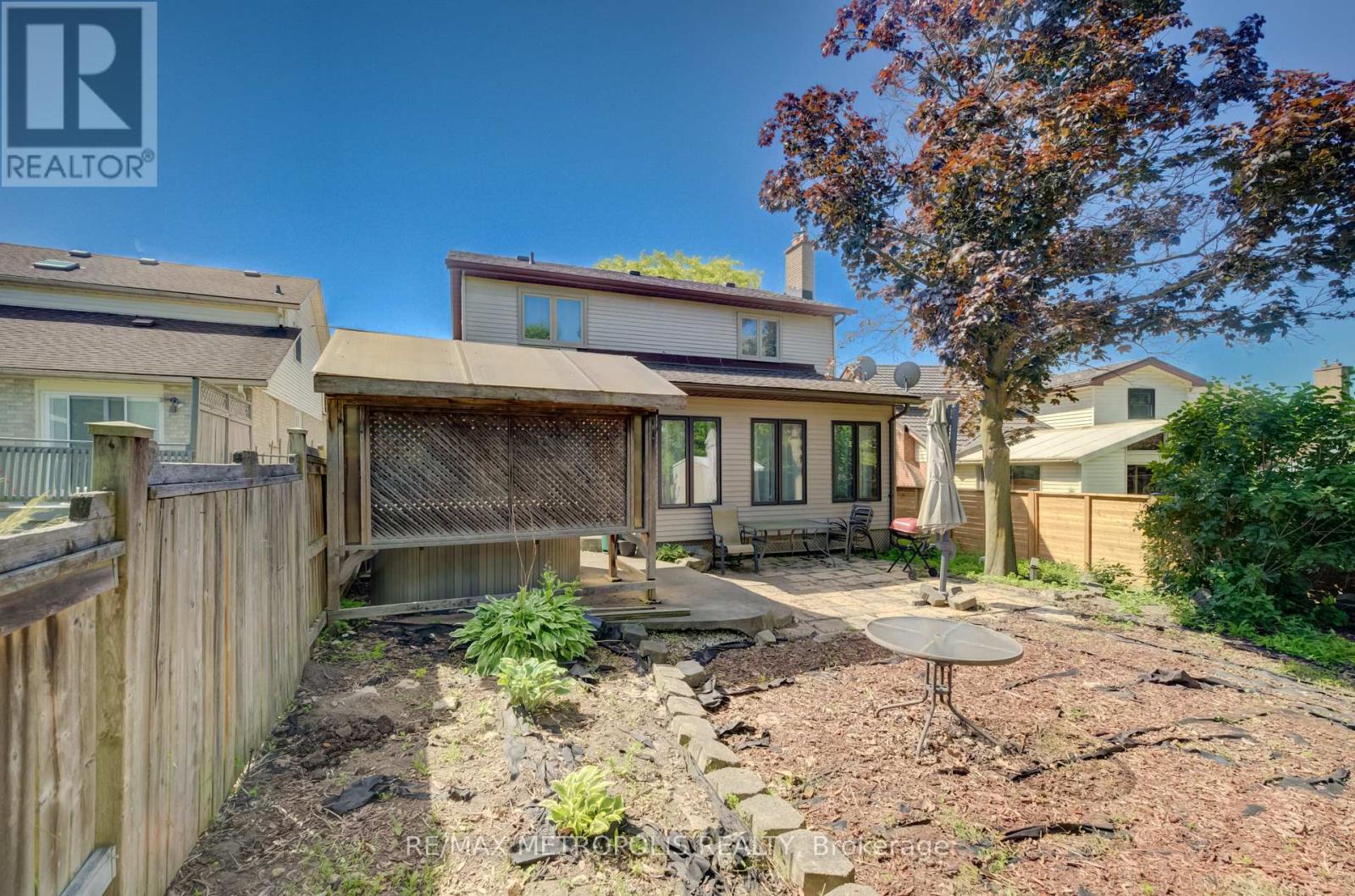 269 BURNETT AVENUE - 34