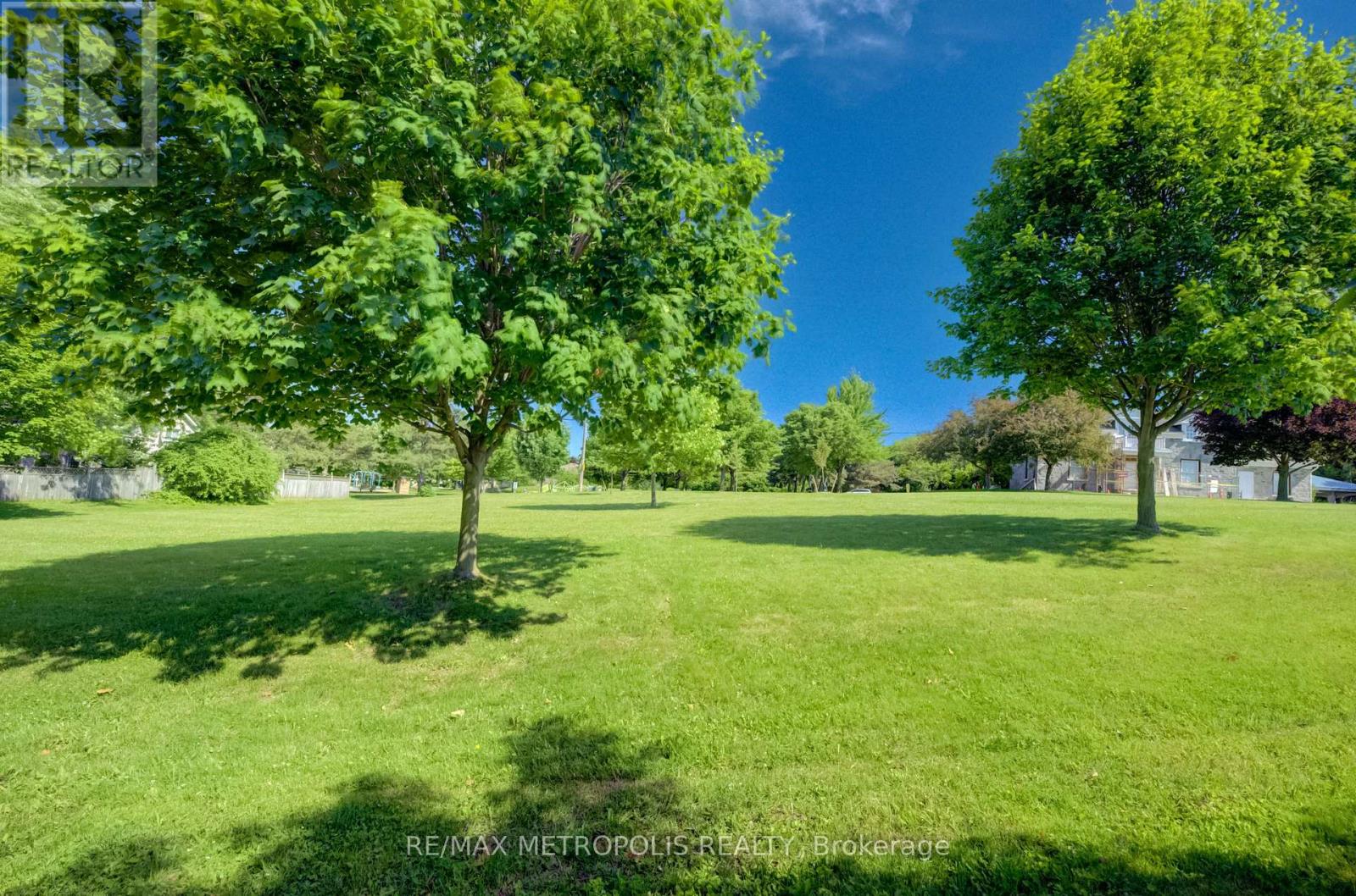 269 BURNETT AVENUE - 42