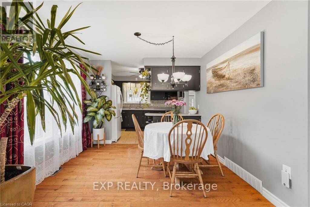 120 ELGIN CRESCENT - 12
